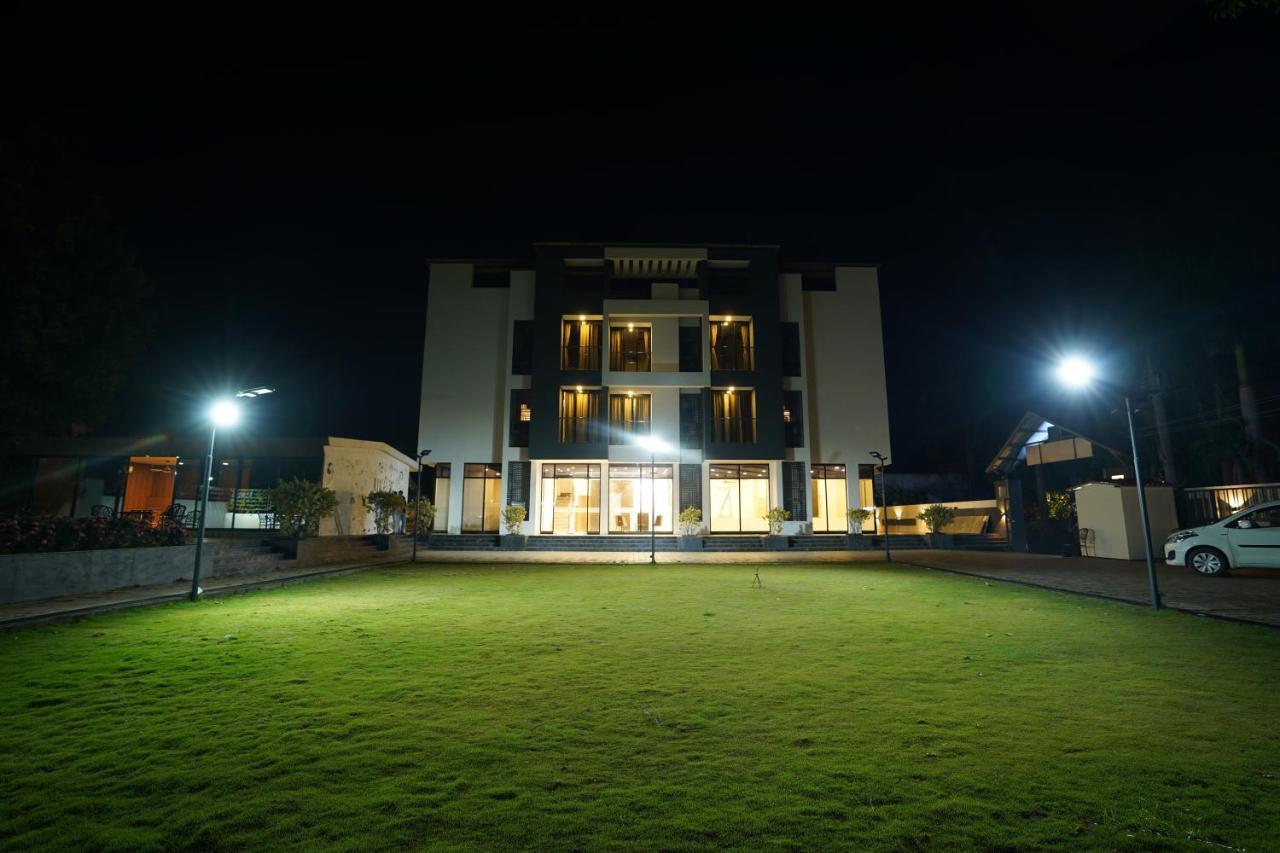 Hotel Ciesta Treeo Lonavla Exterior foto